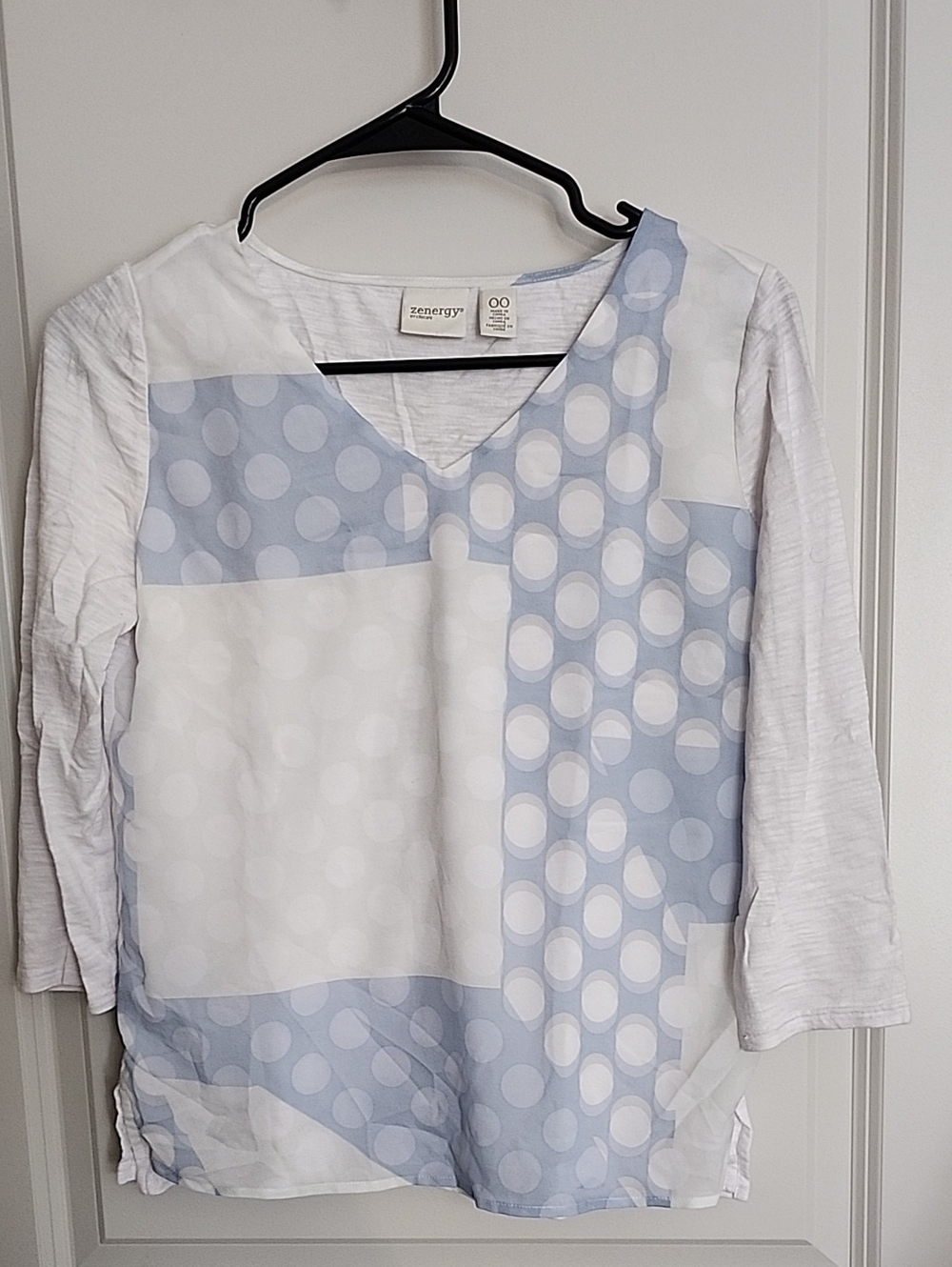 ZenEasy Women's Light Blue & White Polka V-Neck Long Sleeve Top